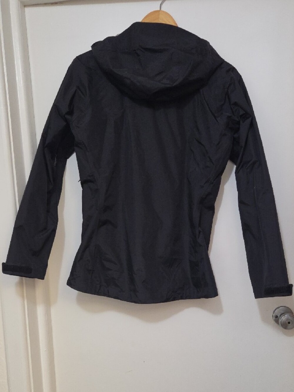 Patagonia Black Rain Shell Jacket - Picture 3 of 3